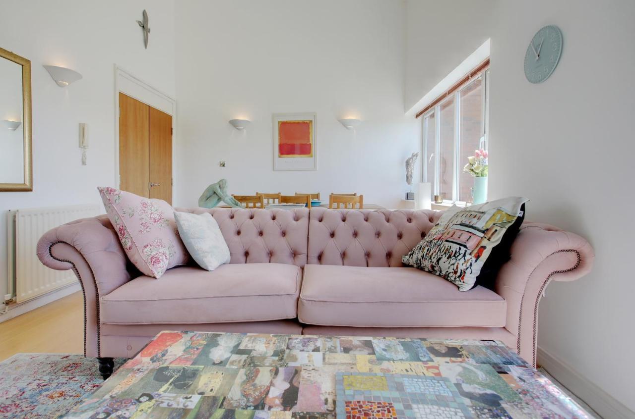 Ferienwohnung Beautiful Duplex Penthouse - Roof Garden, Views, Parking Newcastle upon Tyne Exterior foto