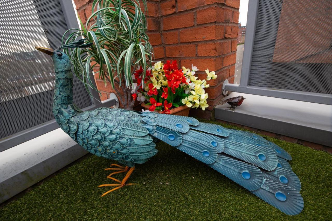 Ferienwohnung Beautiful Duplex Penthouse - Roof Garden, Views, Parking Newcastle upon Tyne Exterior foto
