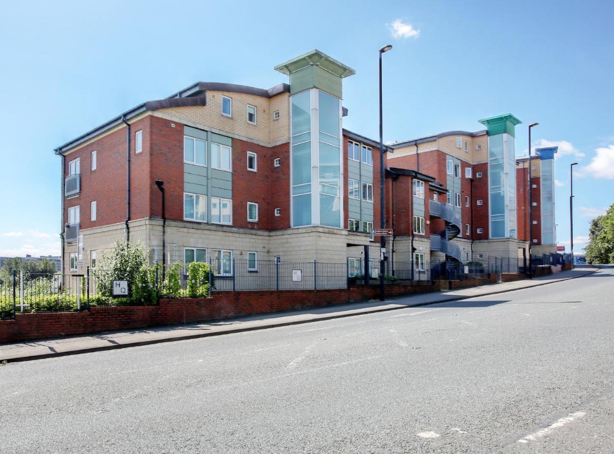 Ferienwohnung Beautiful Duplex Penthouse - Roof Garden, Views, Parking Newcastle upon Tyne Exterior foto