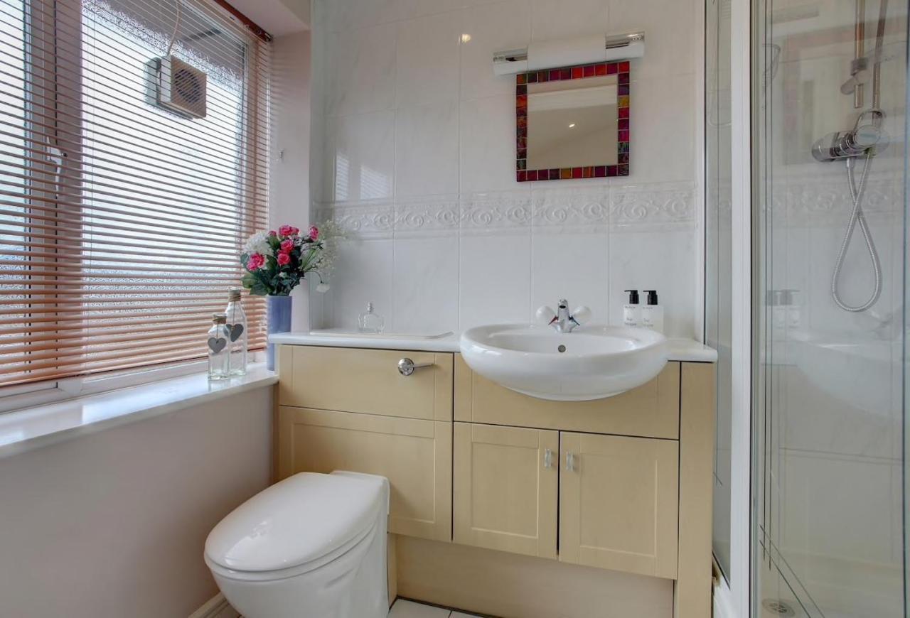Ferienwohnung Beautiful Duplex Penthouse - Roof Garden, Views, Parking Newcastle upon Tyne Exterior foto