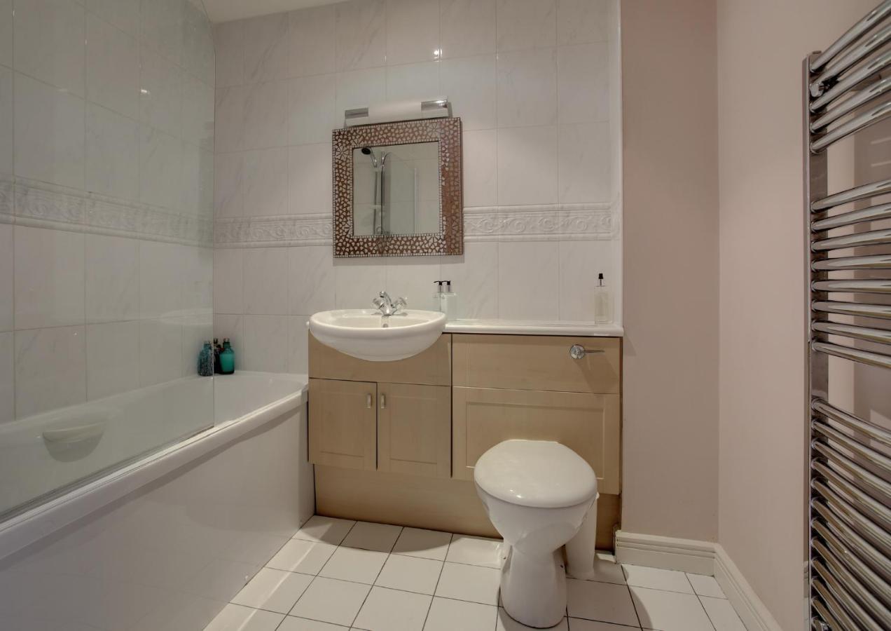 Ferienwohnung Beautiful Duplex Penthouse - Roof Garden, Views, Parking Newcastle upon Tyne Exterior foto